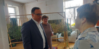 Секретарь Снежинского отделения партии «Единая Россия» поздравил женщин из «Эхо патриотов» - Единая Россия