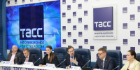 Алексей Текслер: «Российская креативная неделя – Урал» – это точка притяжения креативных предпринимателей со всей страны. Автор фото - Наиль Фаттахов - Губернатор Челябинской области