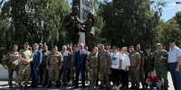 Депутат Челябинской городской Думы возложил цветы к памятнику Воинам-интернационалистам - Единая Россия