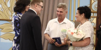 Благодарность за верность: в Челябинске чествовали юбиляров семейной жизни - КП Челябинск