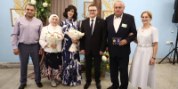 Глава Южного Урала вручил семейным парам медали «За любовь и верность» - Полит74