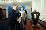 Губернатор Алексей Текслер поздравил южноуральских боксеров