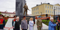 Память, увековеченная в бронзе: под Челябинском открыли мемориал героям СВО - КП Челябинск