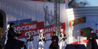 В Челябинске правящая партия присоединилась к празднованию Дня народного единства - Pchela.News