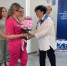 Миасские единороссы поздравили новоиспеченных мам и работников роддома - Единая Россия