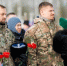 Жители Челябинска возложили цветы к монументу на Аллее ZOV в память о героях - HorNews.Com